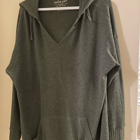 Tops from torrid all size 0/1 - Picture 1 of 9